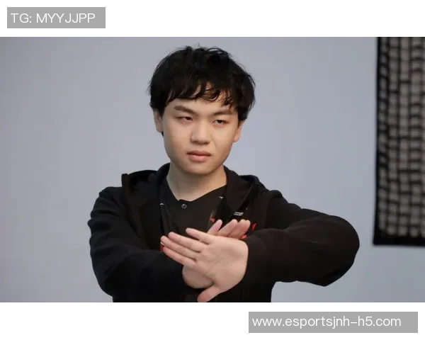 电竞比分与和平精英评论IG运营分析探讨其成功与不足之处